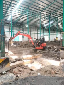 Mini Excavator PC50 untuk Pekerjaan Gali Pondasi Gudang